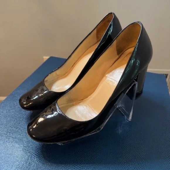 Kate Spade black patent pumps, size 6.5 - Picture 2 of 3